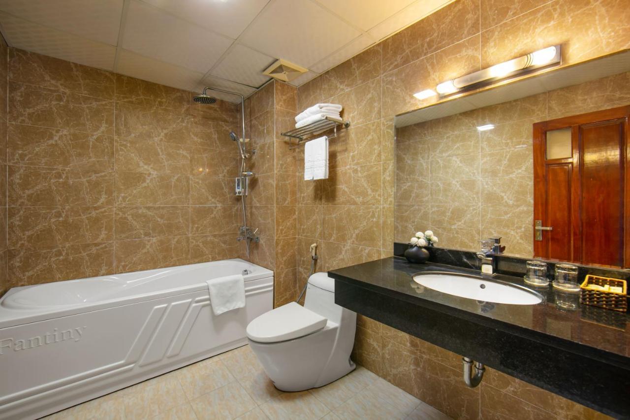 Bounty Hotel Hanoi Bagian luar foto