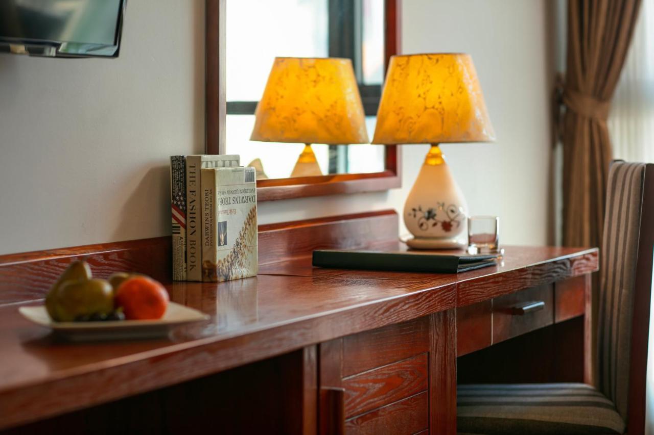Bounty Hotel Hanoi Bagian luar foto