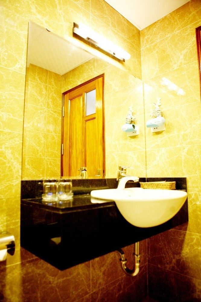 Bounty Hotel Hanoi Bagian luar foto